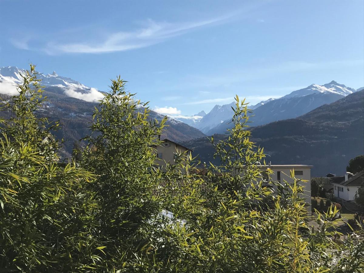 O Rendez Vous maison mitoyenne Piscine chauffée mars-octobre Grimisuat Esterno foto